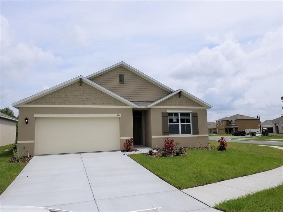 Recently Sold: $385,000 (4 beds, 2 baths, 1828 Square Feet)