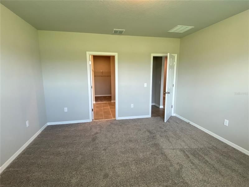 Recently Rented: $2,300 (4 beds, 2 baths, 1800 Square Feet)