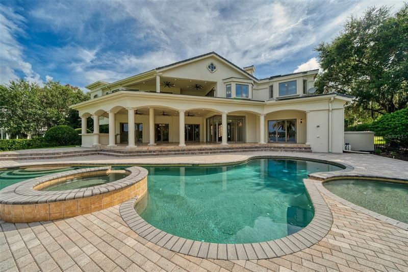 Recently Sold: $4,950,000 (5 beds, 5 baths, 7568 Square Feet)