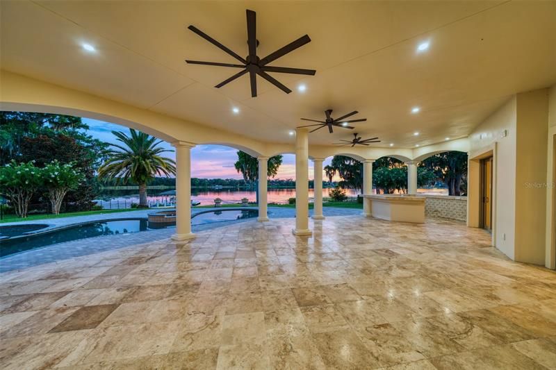 Recently Sold: $4,950,000 (5 beds, 5 baths, 7568 Square Feet)