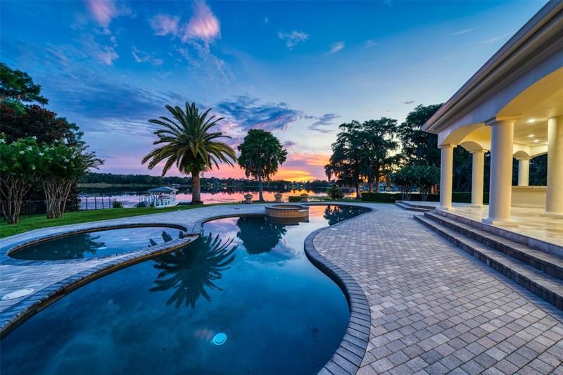 Recently Sold: $4,950,000 (5 beds, 5 baths, 7568 Square Feet)