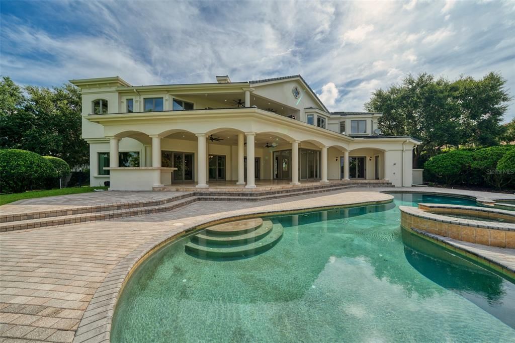 Recently Sold: $4,950,000 (5 beds, 5 baths, 7568 Square Feet)