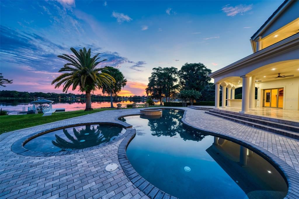 Recently Sold: $4,950,000 (5 beds, 5 baths, 7568 Square Feet)