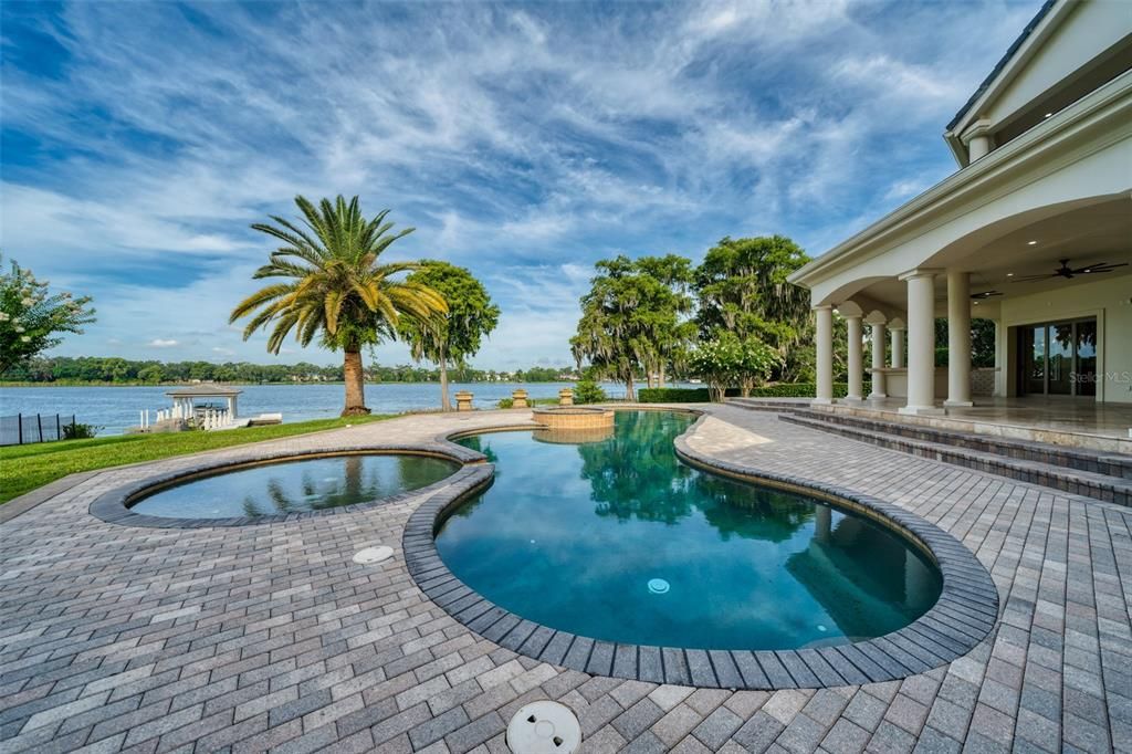 Recently Sold: $4,950,000 (5 beds, 5 baths, 7568 Square Feet)