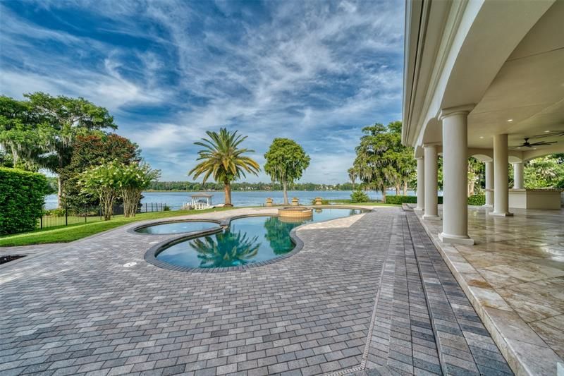 Recently Sold: $4,950,000 (5 beds, 5 baths, 7568 Square Feet)