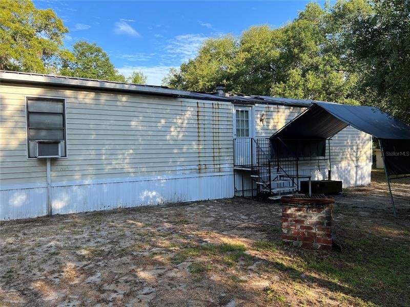Recently Sold: $69,900 (3 beds, 2 baths, 924 Square Feet)