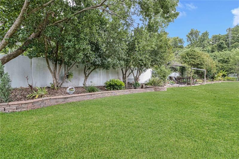 Recently Sold: $985,000 (4 beds, 3 baths, 3950 Square Feet)