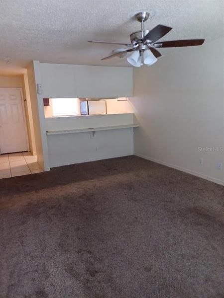 Recently Sold: $160,000 (2 beds, 1 baths, 896 Square Feet)