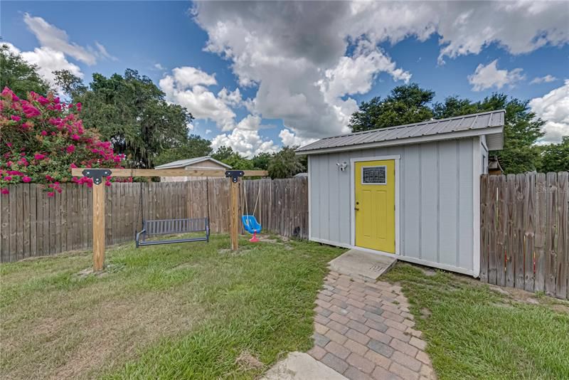 Recently Sold: $285,000 (4 beds, 2 baths, 1248 Square Feet)