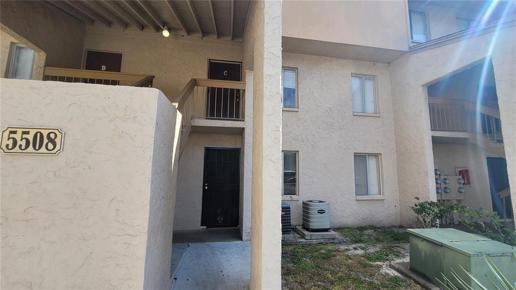 Recently Sold: $112,000 (1 beds, 1 baths, 783 Square Feet)