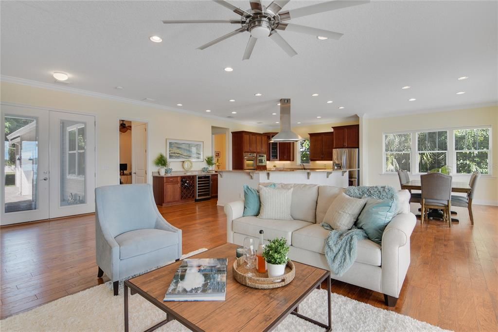 Recently Sold: $4,300,000 (5 beds, 4 baths, 3644 Square Feet)