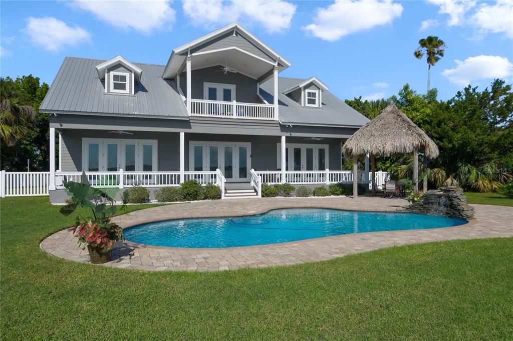 Recently Sold: $4,300,000 (5 beds, 4 baths, 3644 Square Feet)