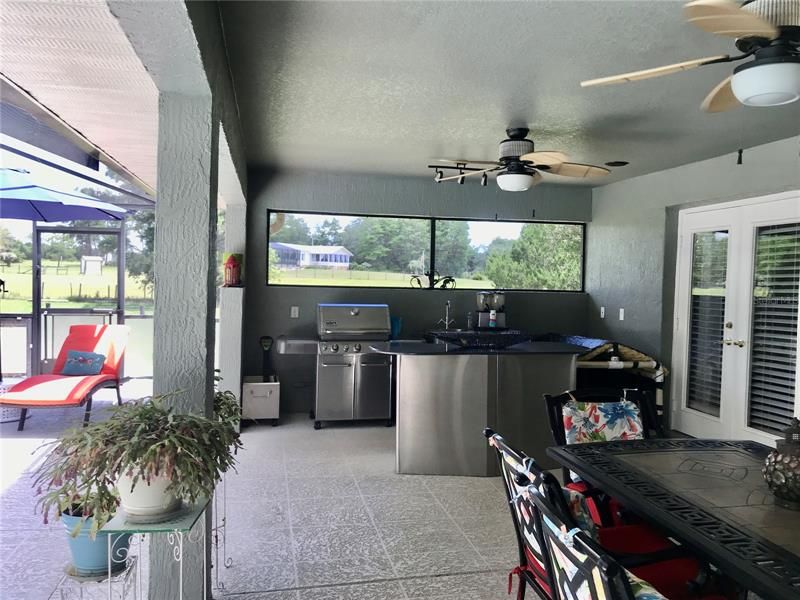 Recently Sold: $628,000 (3 beds, 2 baths, 2263 Square Feet)