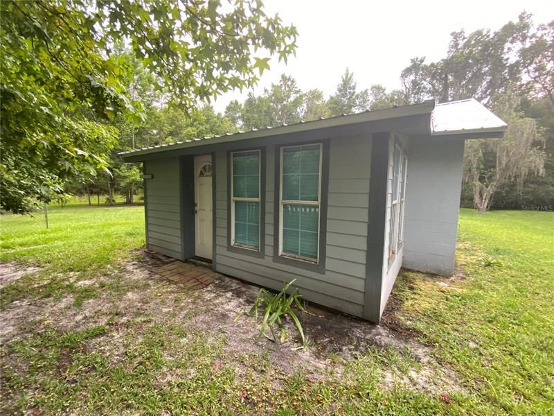 Recently Sold: $139,000 (2 beds, 1 baths, 800 Square Feet)
