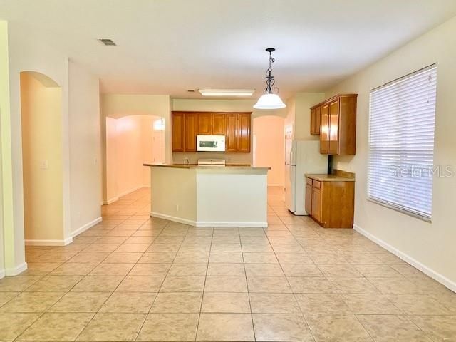 Recently Rented: $2,295 (3 beds, 2 baths, 1842 Square Feet)