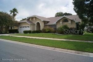 Vendido Recientemente: $369,900 (3 camas, 2 baños, 1998 Pies cuadrados)