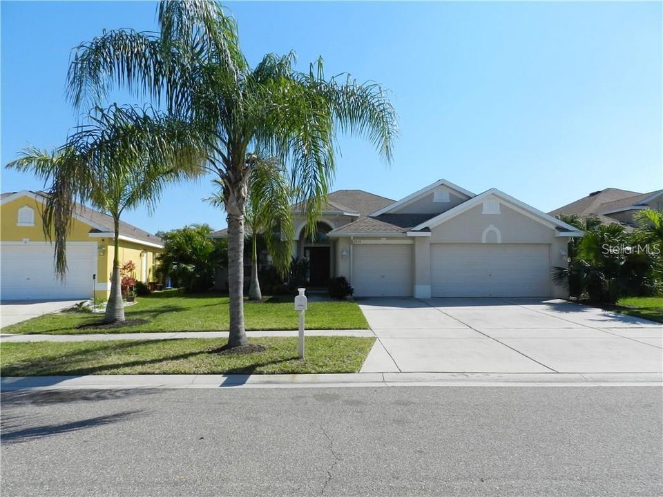 Welcome to 1515 Bonita Bluff!