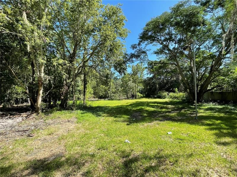 На продажу: $295,000 (2.46 acres)