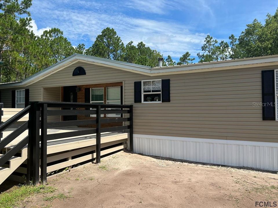 最近售出: $349,900 (3 贝兹, 2 浴室, 1798 平方英尺)