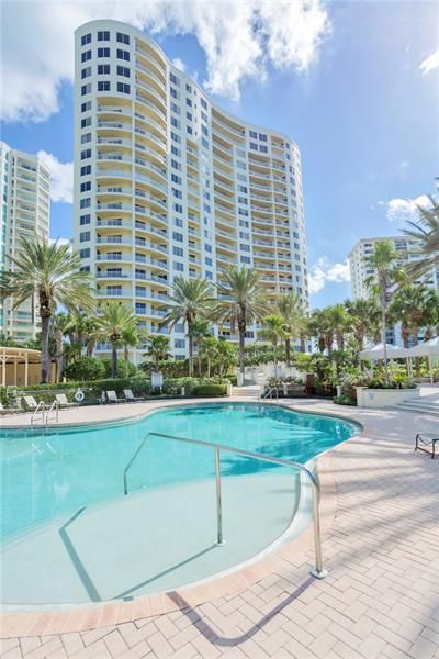 Recently Sold: $2,150,000 (3 beds, 3 baths, 2743 Square Feet)