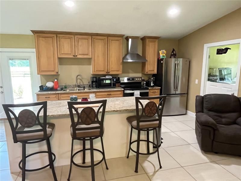 Recently Sold: $525,000 (4 beds, 2 baths, 1682 Square Feet)