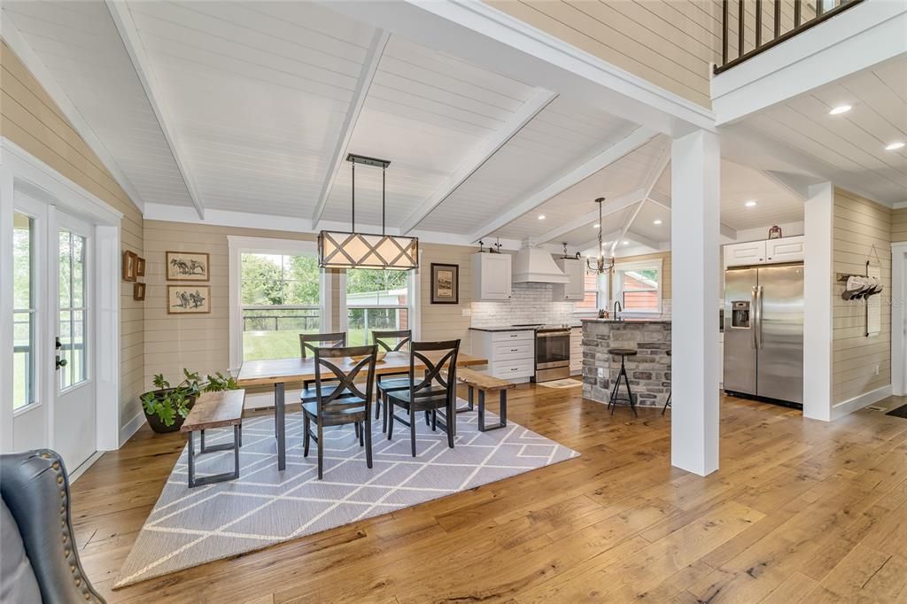 Recently Sold: $695,000 (2 beds, 2 baths, 1649 Square Feet)