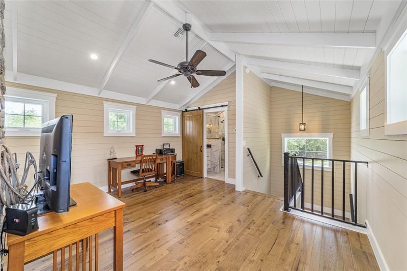 Recently Sold: $695,000 (2 beds, 2 baths, 1649 Square Feet)