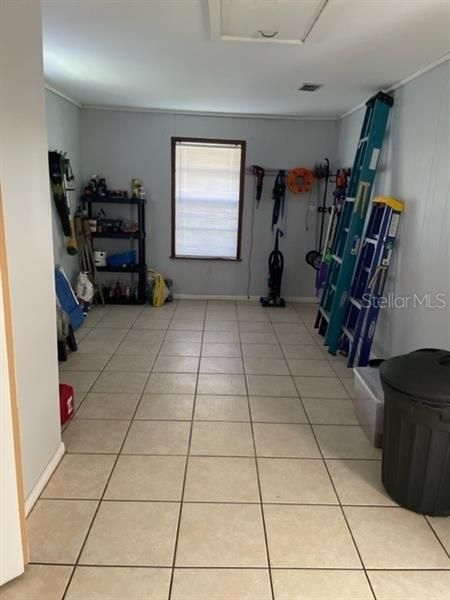Recently Rented: $1,375 (3 beds, 1 baths, 1230 Square Feet)