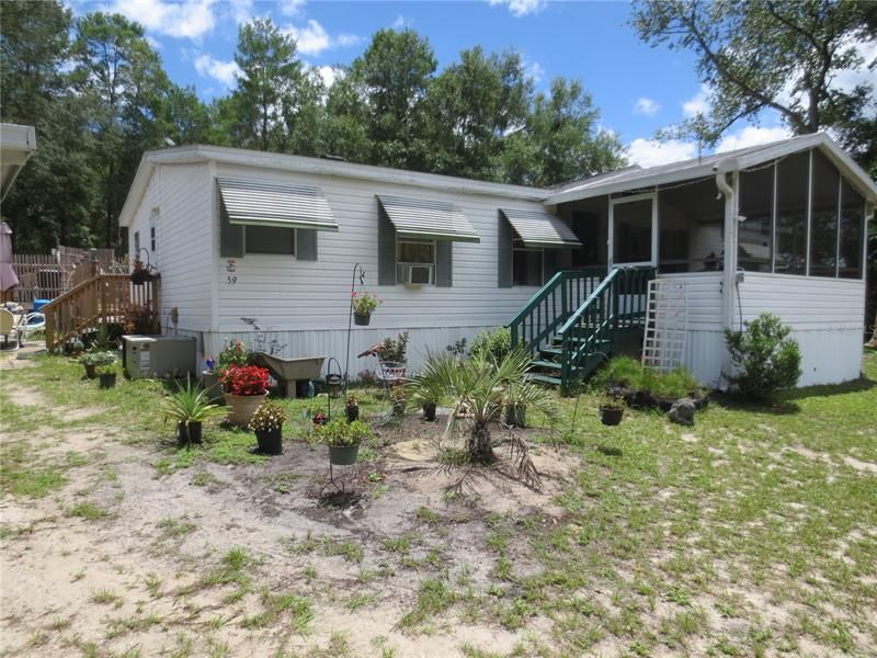 Recently Sold: $127,500 (3 beds, 2 baths, 1296 Square Feet)
