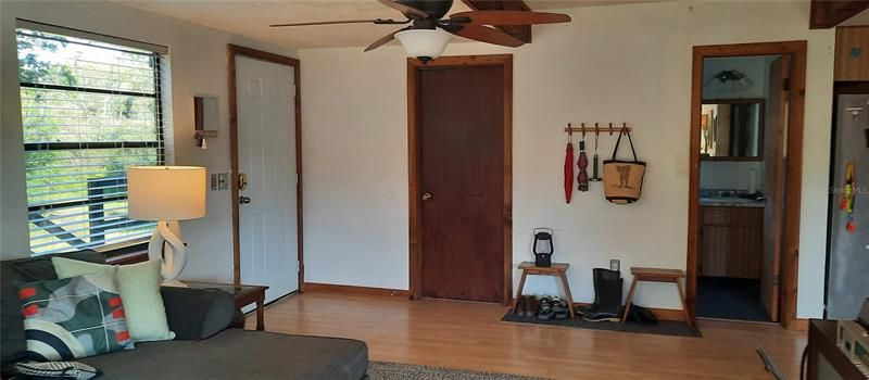 Vendido Recientemente: $247,000 (3 camas, 2 baños, 1871 Pies cuadrados)