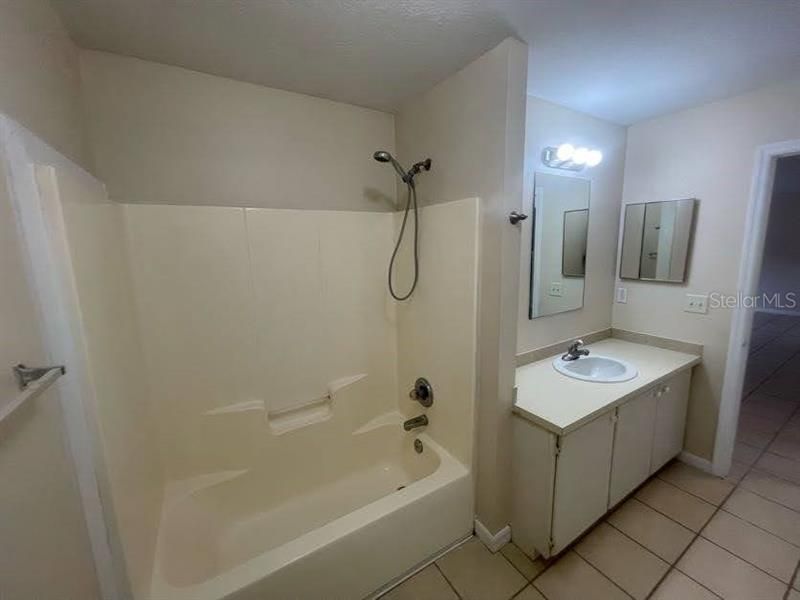 Недавно арендовано: $1,595 (3 спален, 1 ванн, 900 Квадратных фут)
