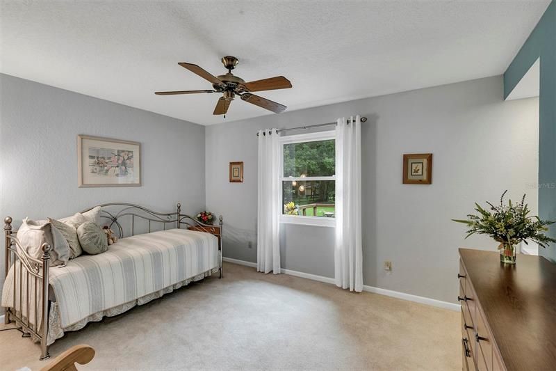 Recently Sold: $540,000 (3 beds, 2 baths, 1899 Square Feet)