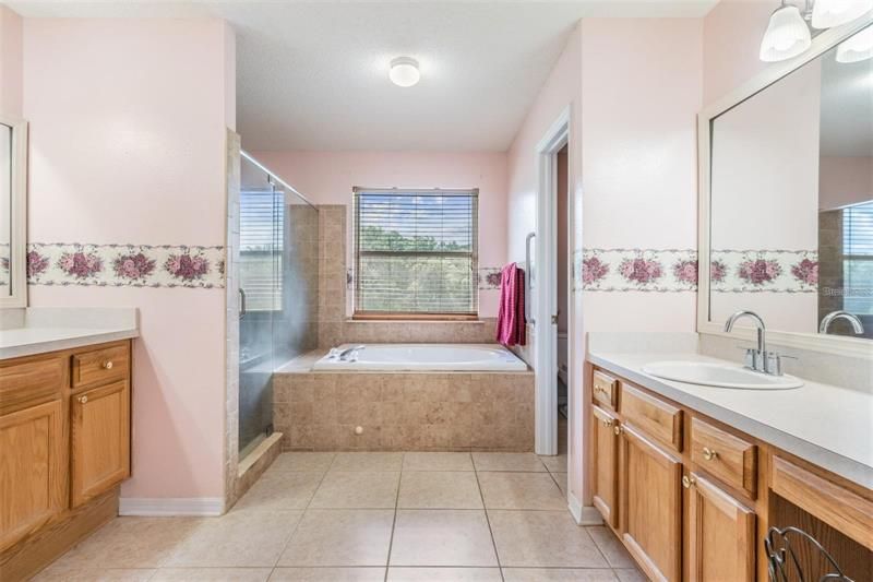Недавно арендовано: $3,200 (4 спален, 2 ванн, 2464 Квадратных фут)