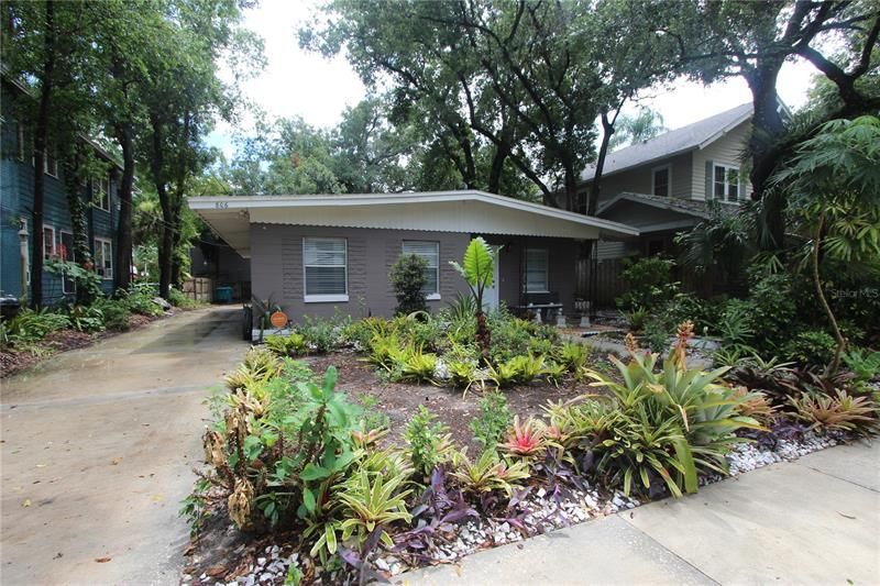 Recently Rented: $1,750 (2 beds, 1 baths, 1398 Square Feet)