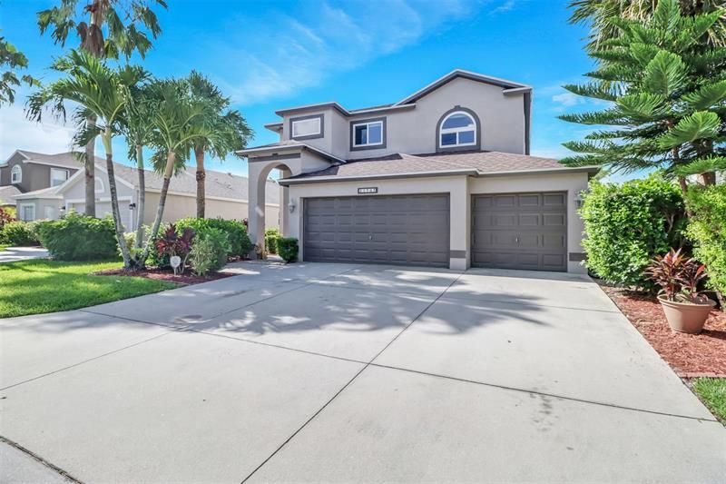 Recently Sold: $645,500 (4 beds, 2 baths, 2585 Square Feet)