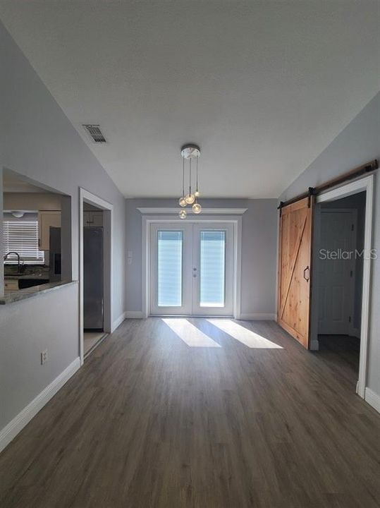 Recently Rented: $1,650 (2 beds, 2 baths, 1174 Square Feet)