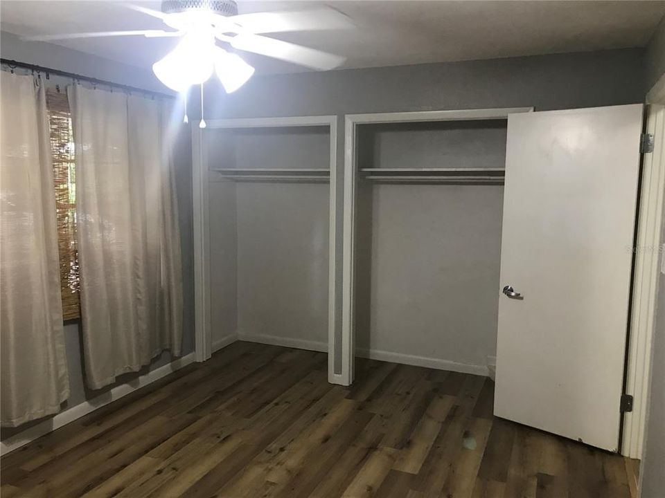 Vendido Recientemente: $449,000 (5 camas, 2 baños, 2556 Pies cuadrados)