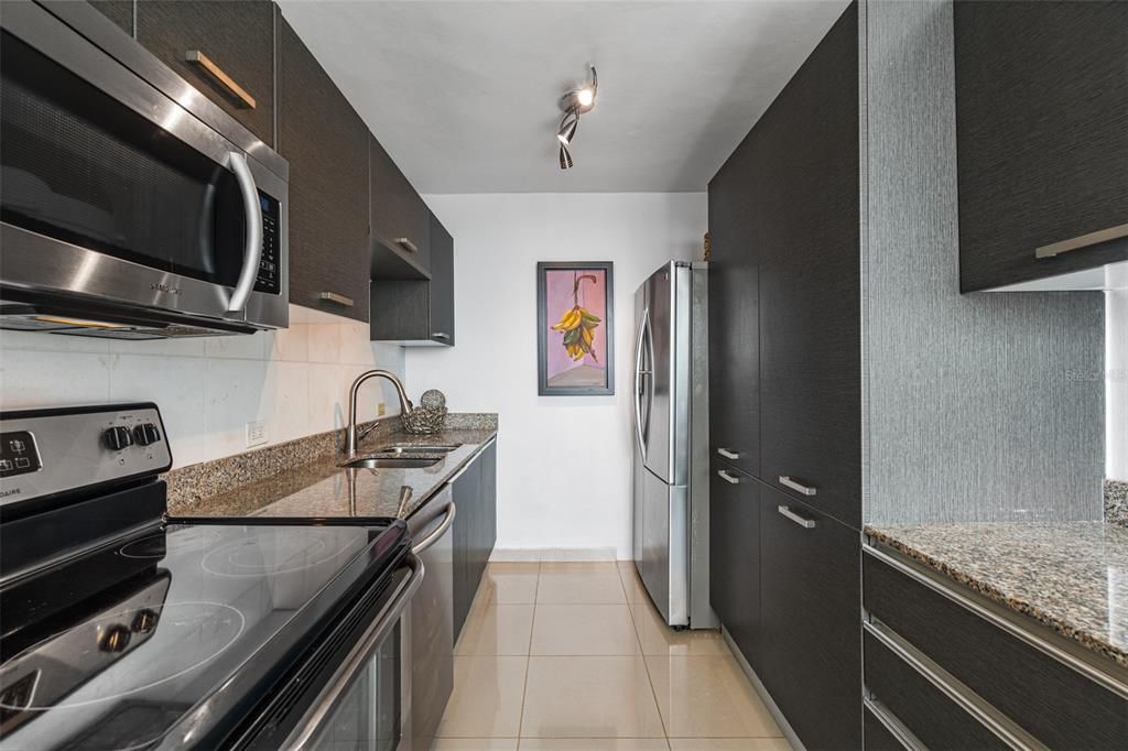 Vendido Recientemente: $385,000 (4 camas, 3 baños, 1710 Pies cuadrados)