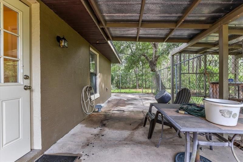 Covered Side Porch