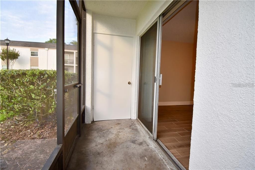 Recently Sold: $170,000 (2 beds, 1 baths, 1068 Square Feet)