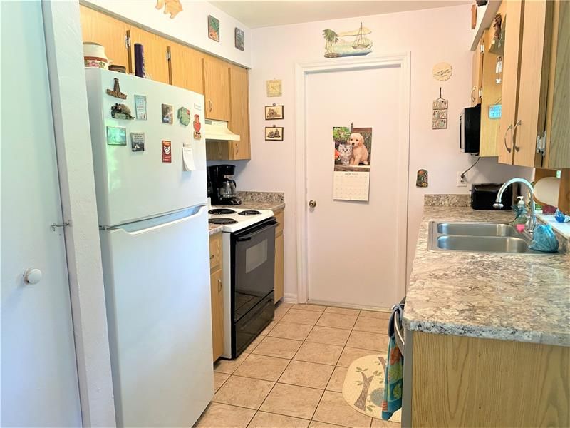 Recently Sold: $175,000 (2 beds, 1 baths, 864 Square Feet)