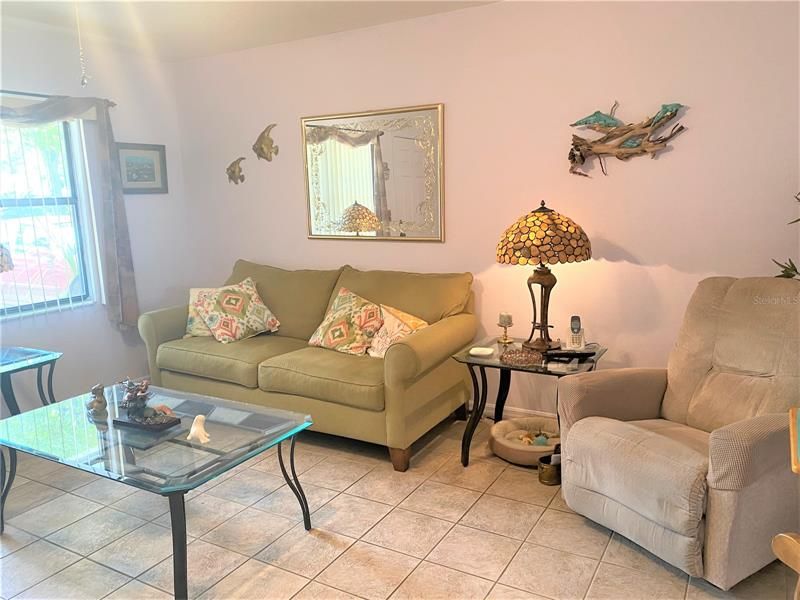 Recently Sold: $175,000 (2 beds, 1 baths, 864 Square Feet)