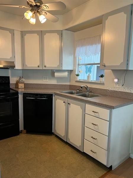 Kitchen with newer appliances