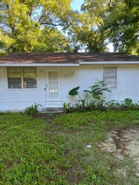 Recently Rented: $950 (2 beds, 1 baths, 840 Square Feet)