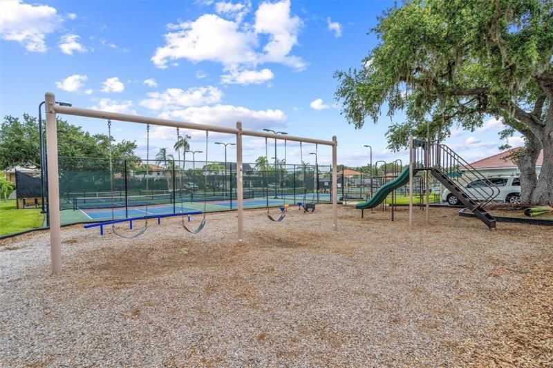 Recently Sold: $999,500 (3 beds, 2 baths, 2125 Square Feet)