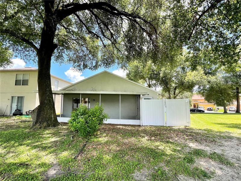 Recently Rented: $2,295 (4 beds, 2 baths, 1434 Square Feet)