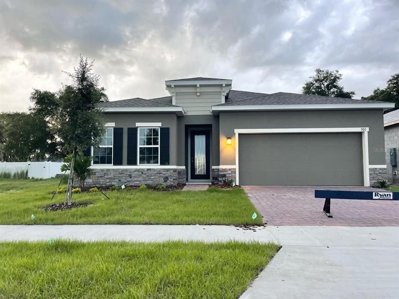 Recently Sold: $411,645 (3 beds, 2 baths, 2021 Square Feet)