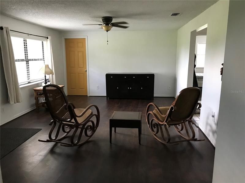 Recently Sold: $250,000 (3 beds, 2 baths, 1568 Square Feet)