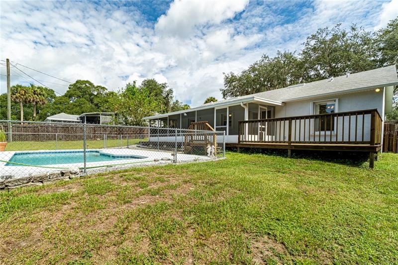 Recently Sold: $320,000 (3 beds, 2 baths, 1172 Square Feet)