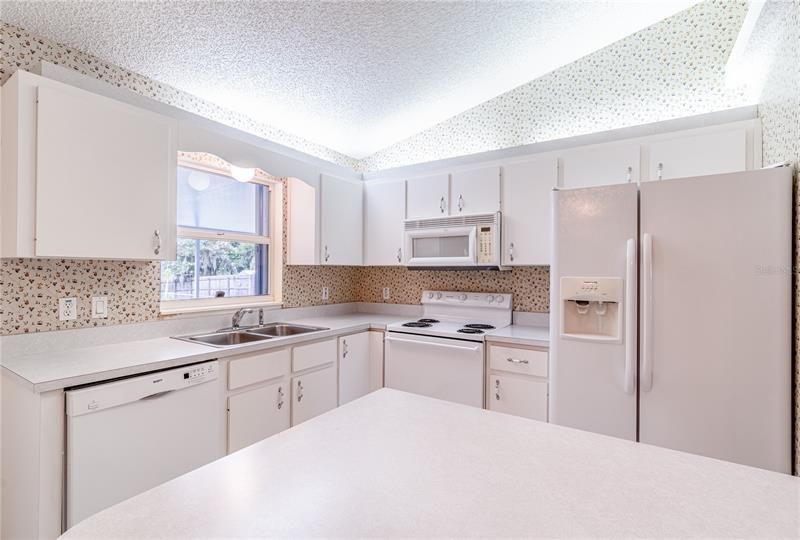 Recently Sold: $320,000 (3 beds, 2 baths, 1172 Square Feet)
